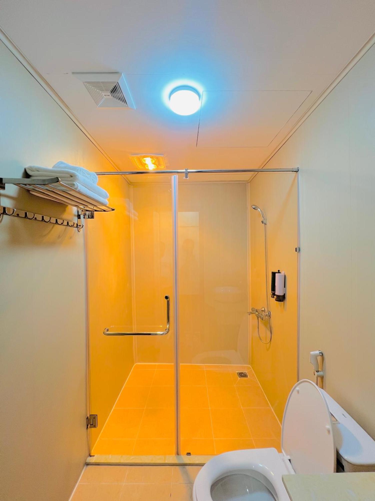 T98 Westlake Quang An - Tay Ho Center Garden View Studio! هانوي المظهر الخارجي الصورة